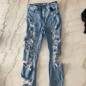 American Eagle, Super High Rise, Extremely Distressed, Hidden button Denim